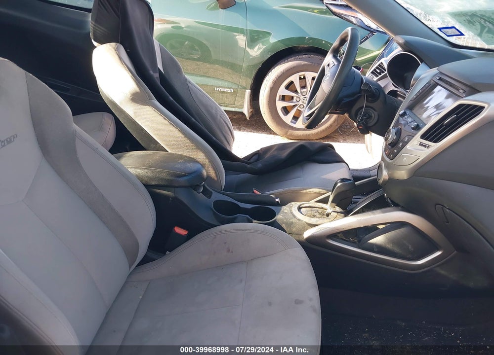 2013 HYUNDAI VELOSTER BASE W/GRAY VIN: KMHTC6AD9DU179643