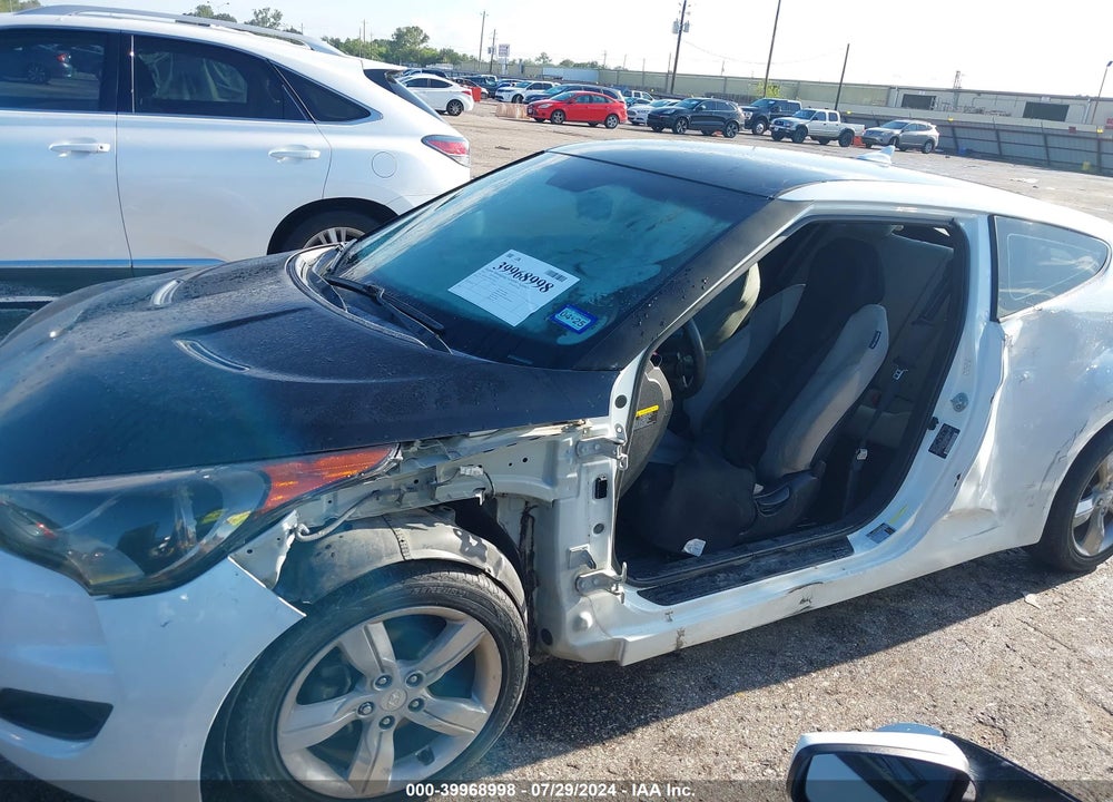 2013 HYUNDAI VELOSTER BASE W/GRAY VIN: KMHTC6AD9DU179643