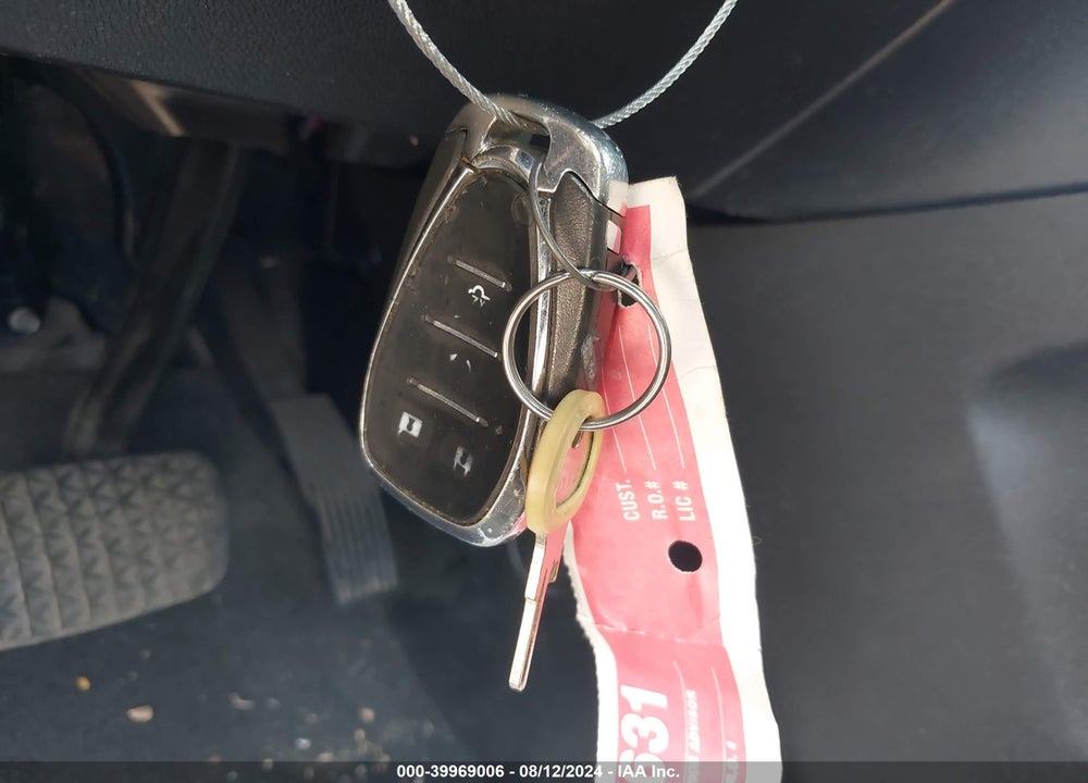 2019 CHEVROLET EQUINOX LT VIN: 2GNAXVEX2K6112335