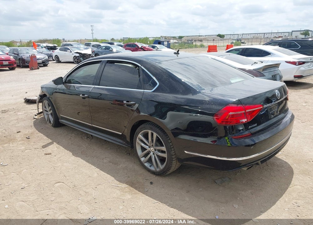 2016 VOLKSWAGEN PASSAT 1.8T R-LINE W/COMFORT PKG VIN: 1VWAT7A39GC036692