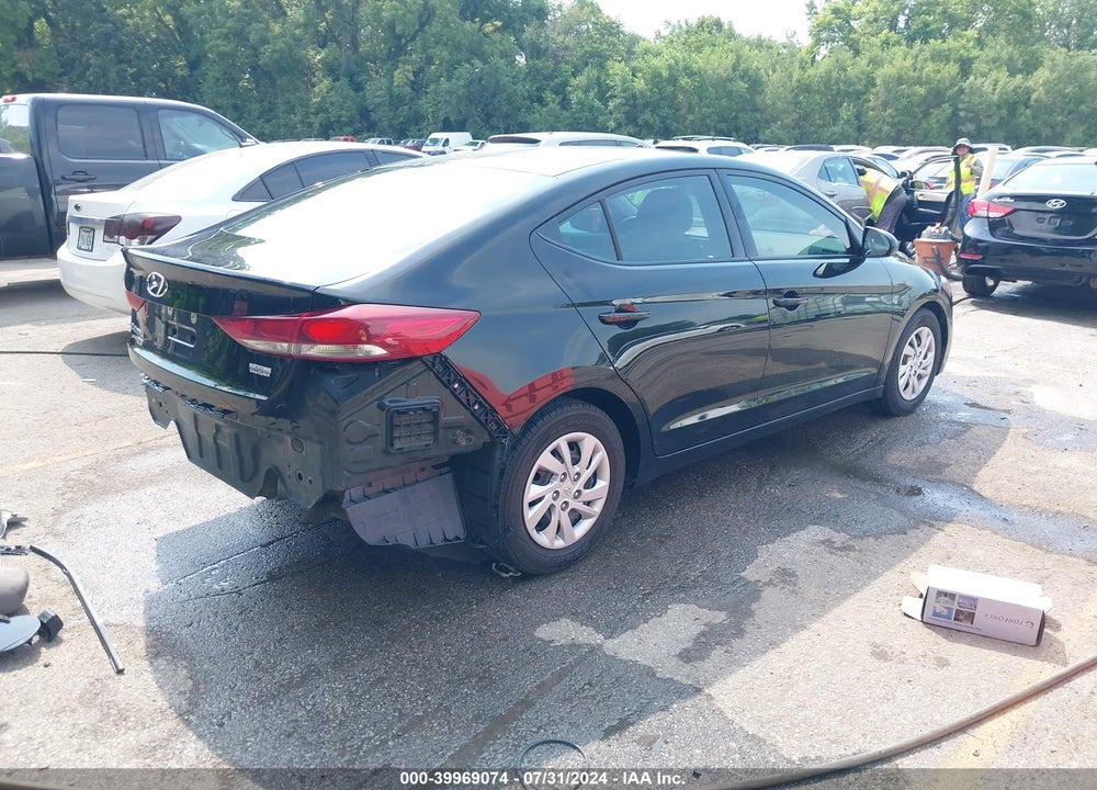 2018 HYUNDAI ELANTRA SE VIN: 5NPD74LF7JH347592