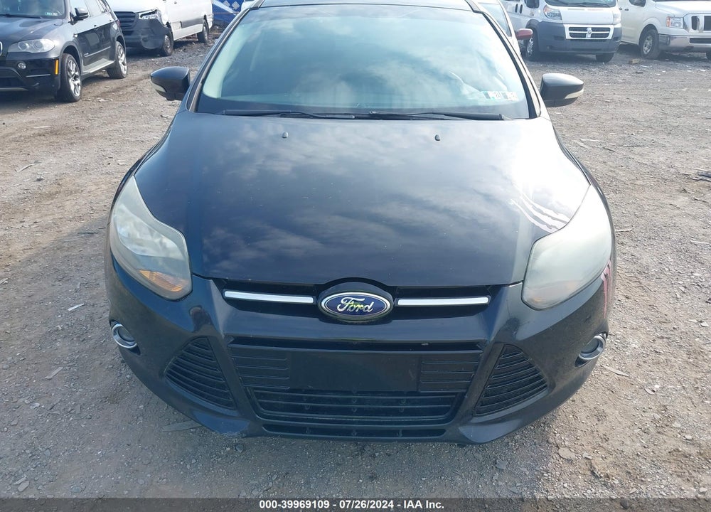 2012 FORD FOCUS TITANIUM VIN: 1FAHP3N25CL461102