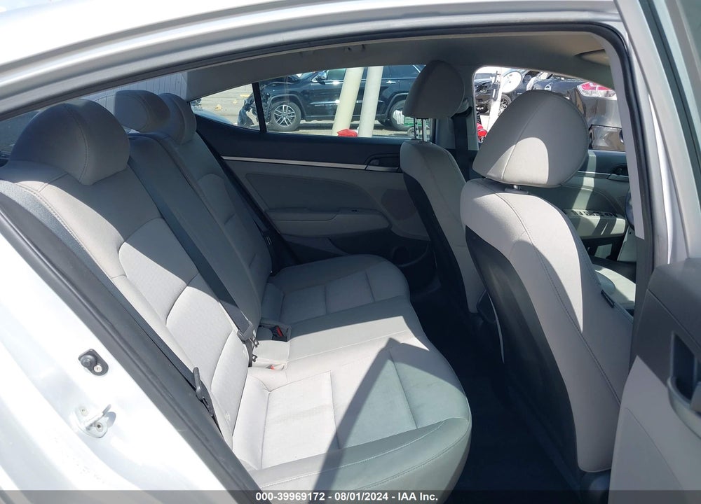 2017 HYUNDAI ELANTRA SE VIN: KMHD84LF6HU206375