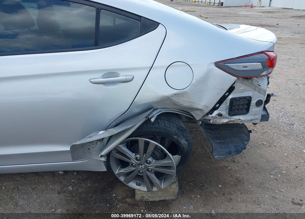 2017 HYUNDAI ELANTRA SE VIN: KMHD84LF6HU206375