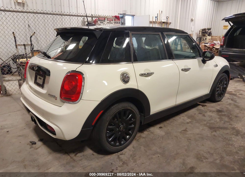 2017 MINI HARDTOP COOPER S VIN: WMWXU3C59H2D32613