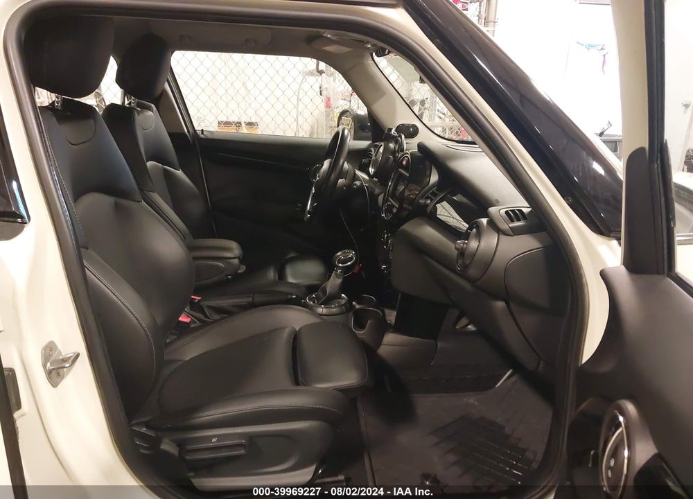 2017 MINI HARDTOP COOPER S VIN: WMWXU3C59H2D32613