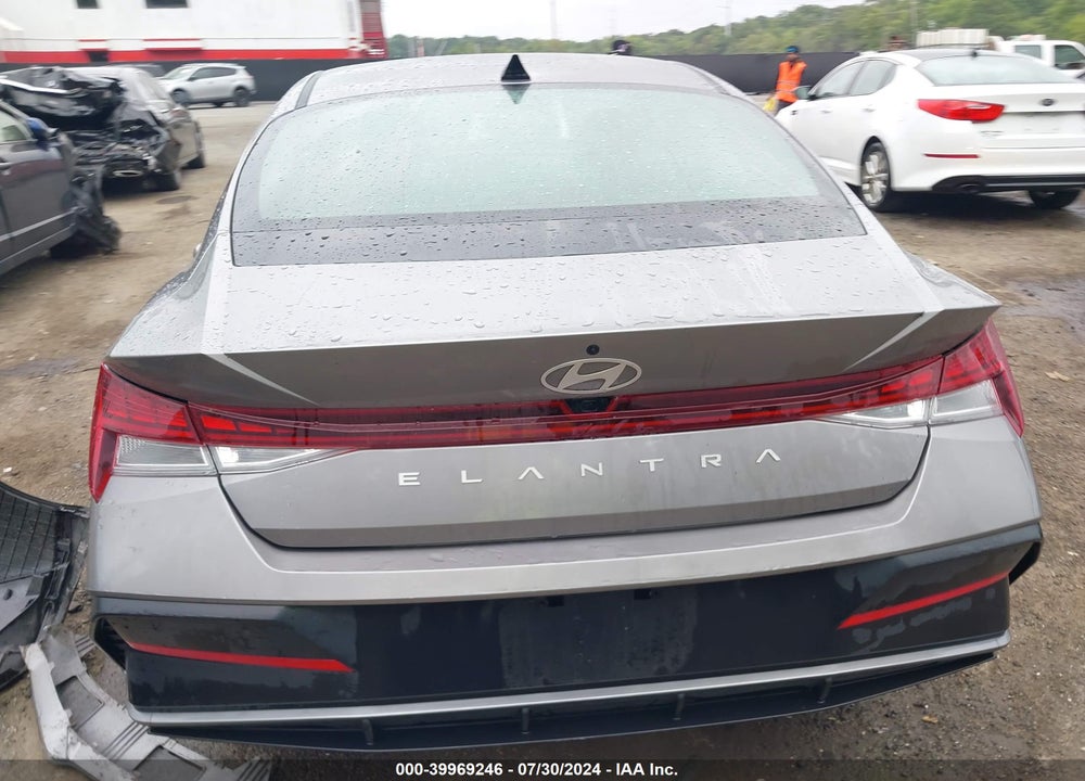 2024 HYUNDAI ELANTRA SEL VIN: KMHLS4DG0RU694079