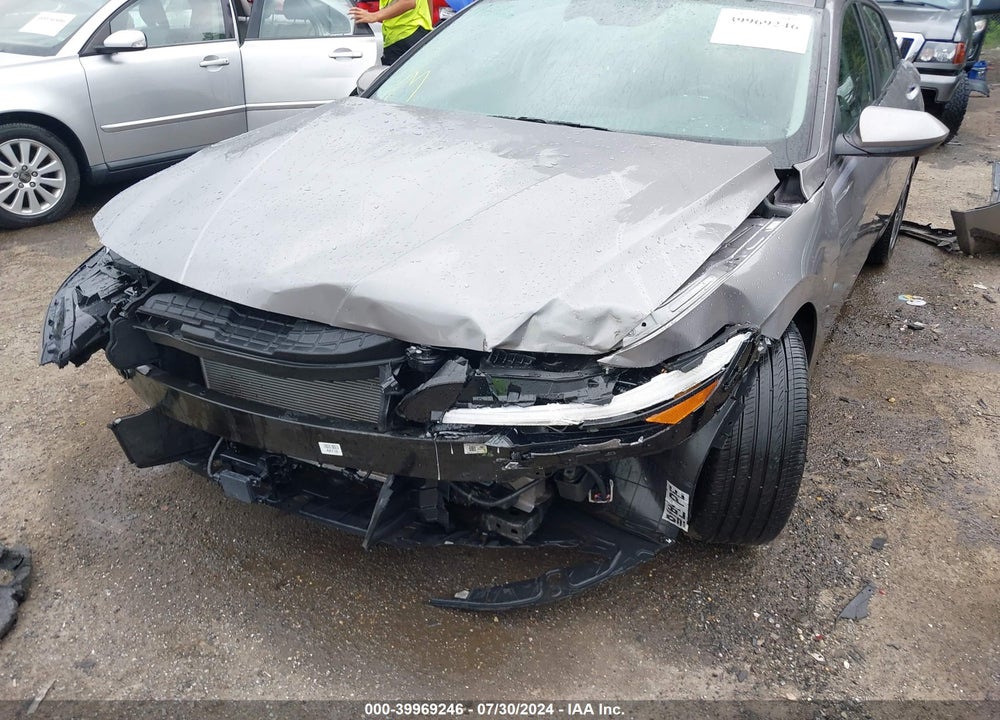 2024 HYUNDAI ELANTRA SEL VIN: KMHLS4DG0RU694079