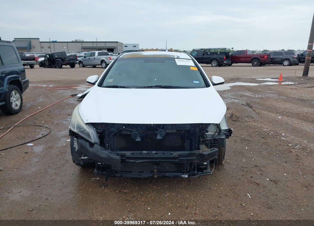2015 HYUNDAI SONATA SE VIN: 5NPE24AF7FH134056