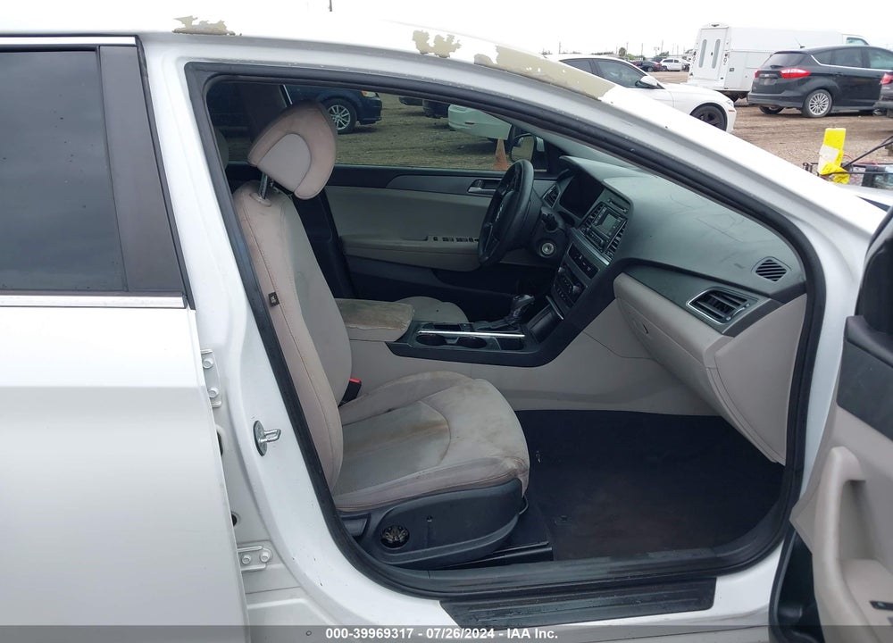 2015 HYUNDAI SONATA SE VIN: 5NPE24AF7FH134056