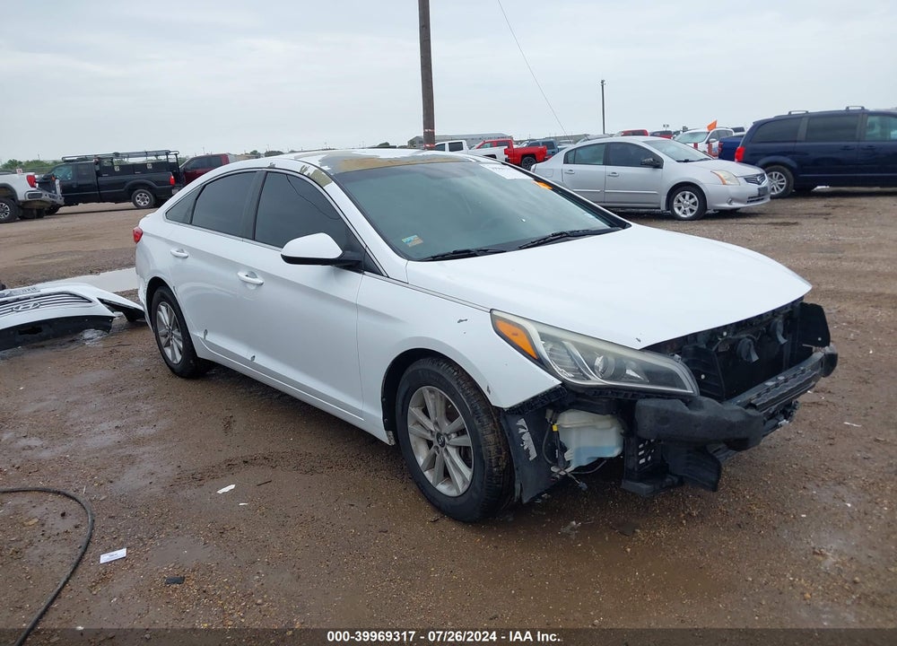 2015 HYUNDAI SONATA SE VIN: 5NPE24AF7FH134056