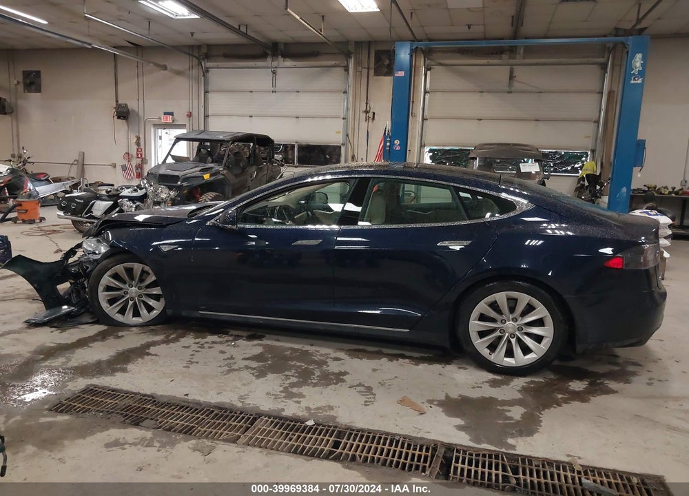 2015 TESLA MODEL S 70D/85D/P85D VIN: 5YJSA1S29FF088826