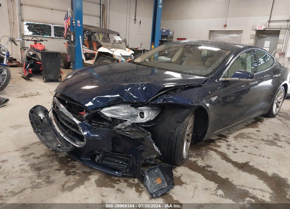 2015 TESLA MODEL S 70D/85D/P85D VIN: 5YJSA1S29FF088826