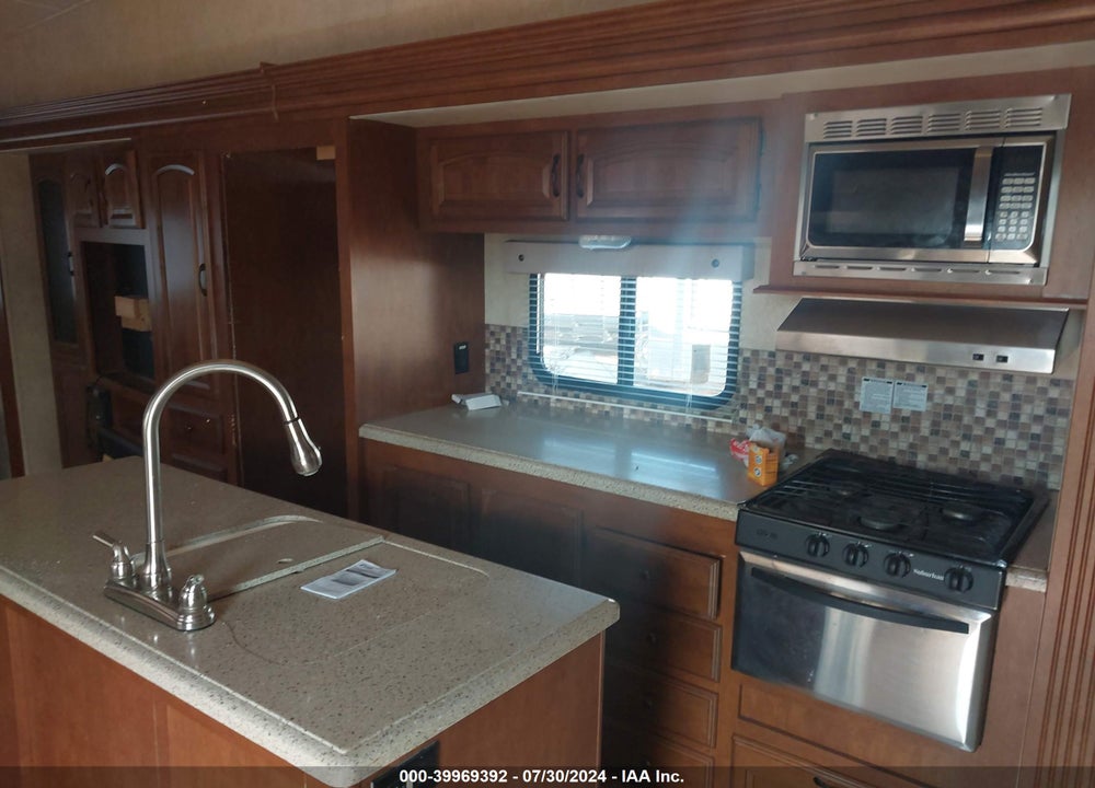 2014 FOREST RIVER WILDWOOD  336RLT VIN: 4X4FWBK20EU005115
