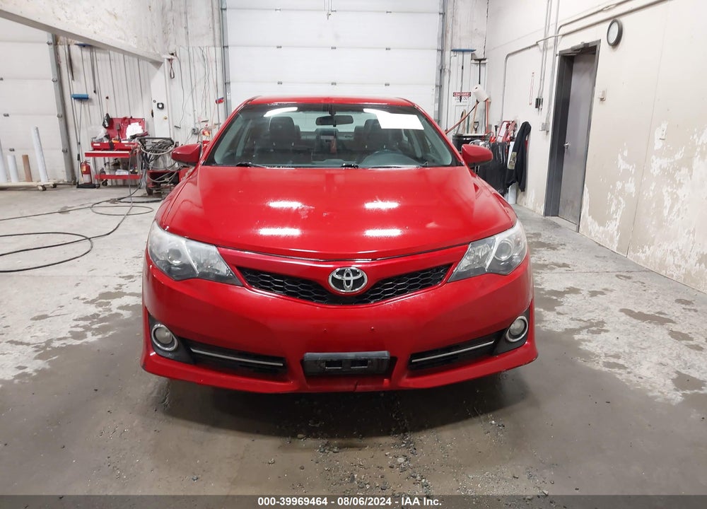 2013 TOYOTA CAMRY SE VIN: 4T1BF1FK0DU657574