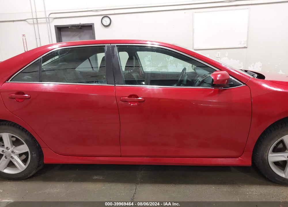 2013 TOYOTA CAMRY SE VIN: 4T1BF1FK0DU657574