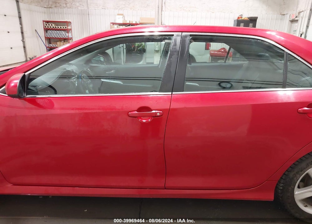 2013 TOYOTA CAMRY SE VIN: 4T1BF1FK0DU657574