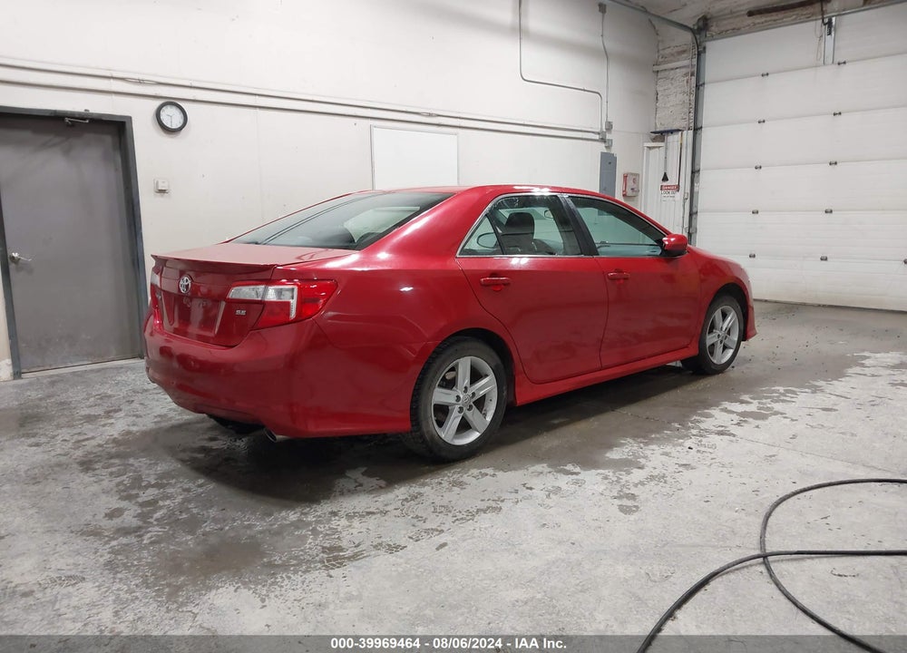 2013 TOYOTA CAMRY SE VIN: 4T1BF1FK0DU657574