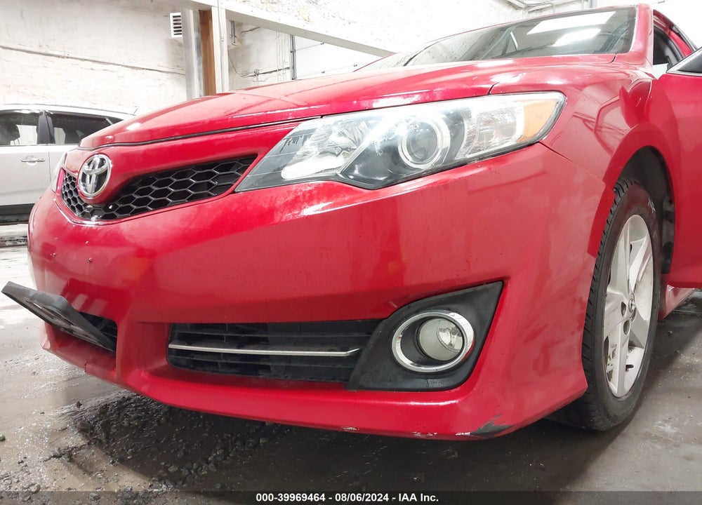 2013 TOYOTA CAMRY SE VIN: 4T1BF1FK0DU657574