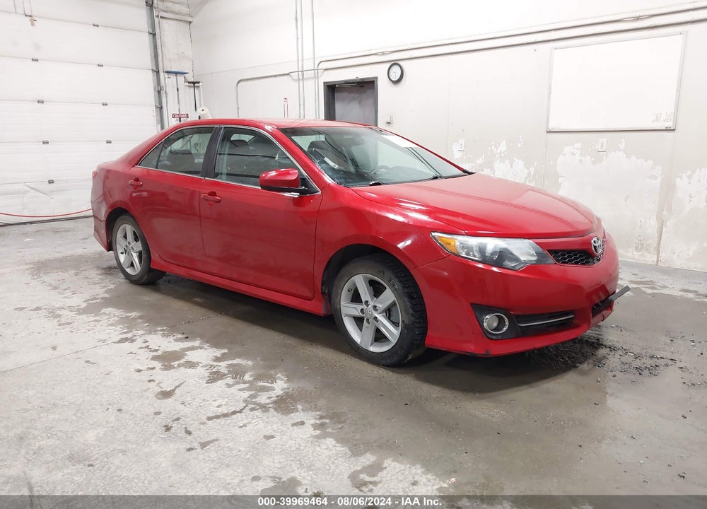 2013 TOYOTA CAMRY SE VIN: 4T1BF1FK0DU657574