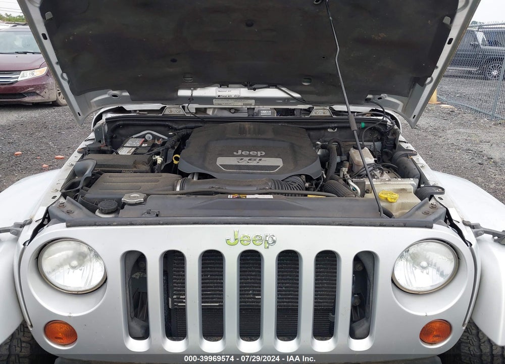 2012 JEEP WRANGLER UNLIMITED SAHARA VIN: 1C4BJWEG4CL253940
