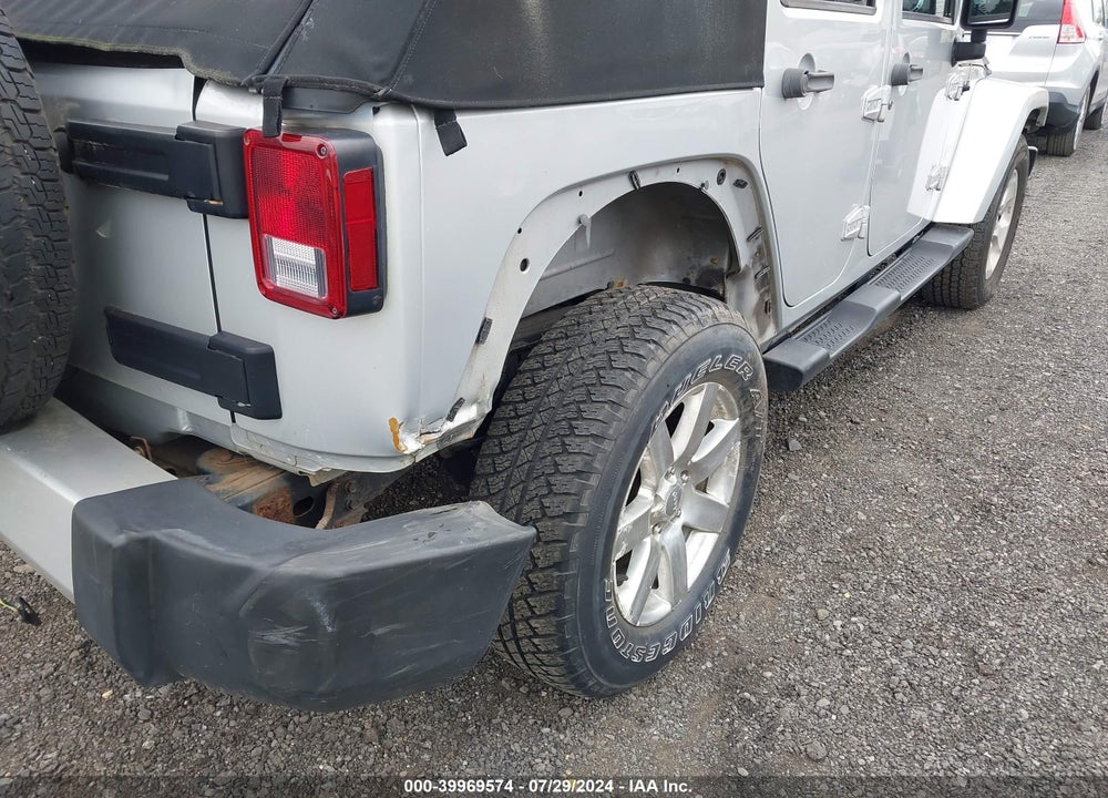 2012 JEEP WRANGLER UNLIMITED SAHARA VIN: 1C4BJWEG4CL253940