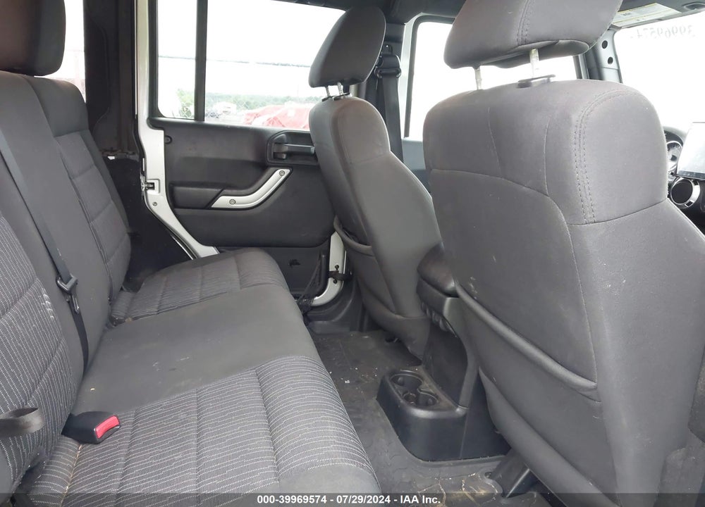 2012 JEEP WRANGLER UNLIMITED SAHARA VIN: 1C4BJWEG4CL253940