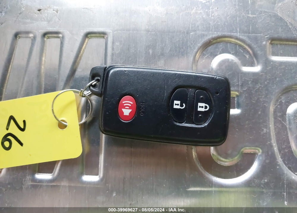 2010 TOYOTA PRIUS II VIN: JTDKN3DUXA0004129
