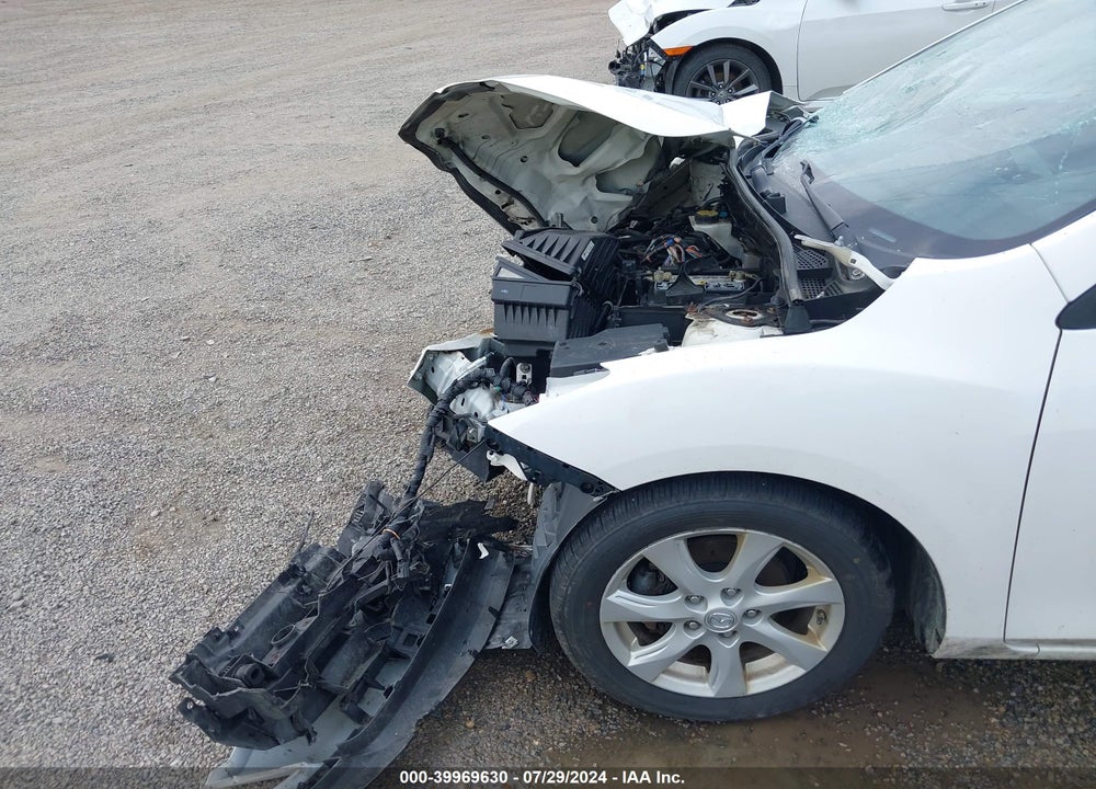 2011 MAZDA 3 I TOURING VIN: JM1BL1VF7B1357059