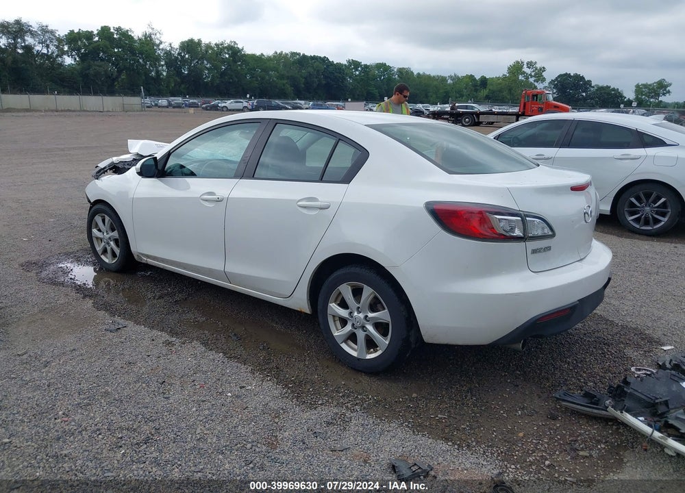 2011 MAZDA 3 I TOURING VIN: JM1BL1VF7B1357059