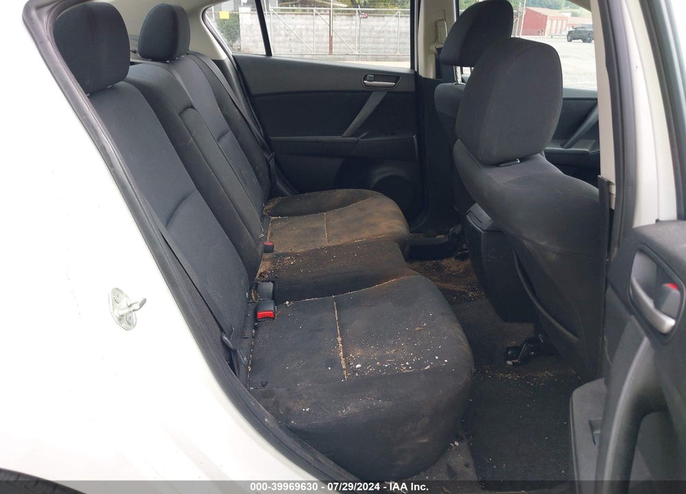 2011 MAZDA 3 I TOURING VIN: JM1BL1VF7B1357059