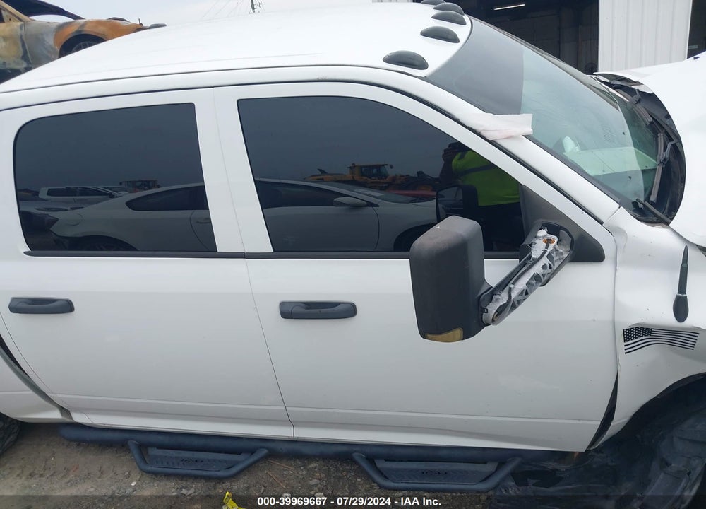 2015 RAM 1500 EXPRESS VIN: 1C6RR7KT4FS617905