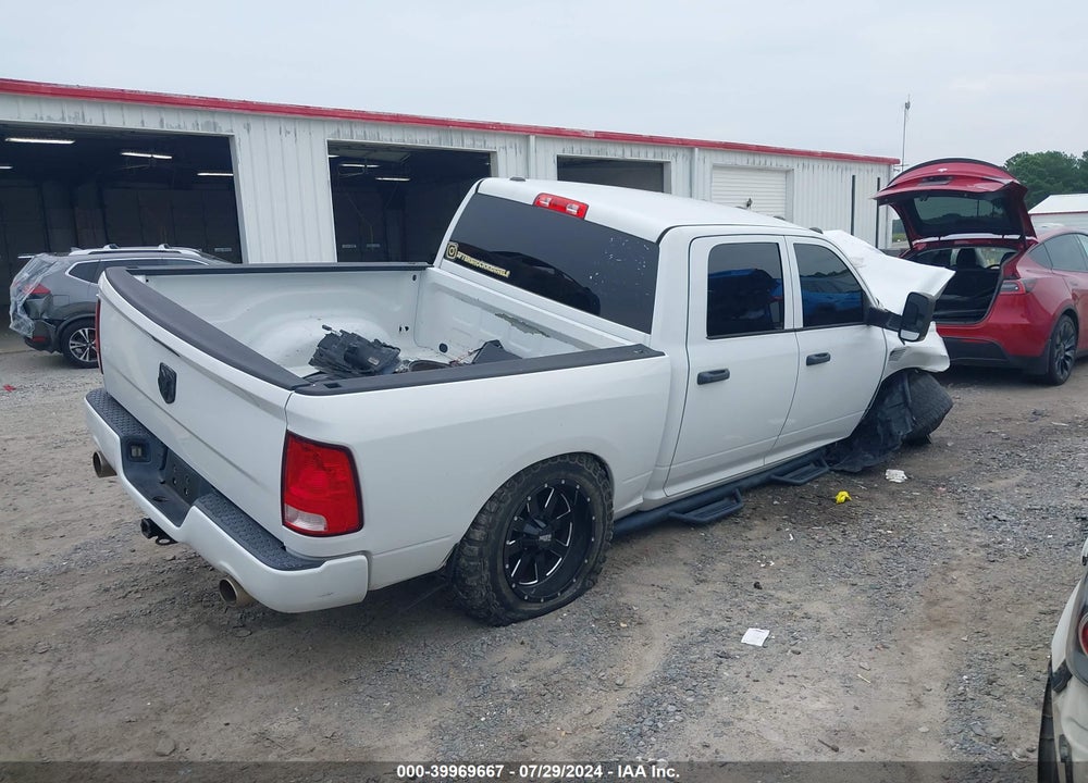 2015 RAM 1500 EXPRESS VIN: 1C6RR7KT4FS617905