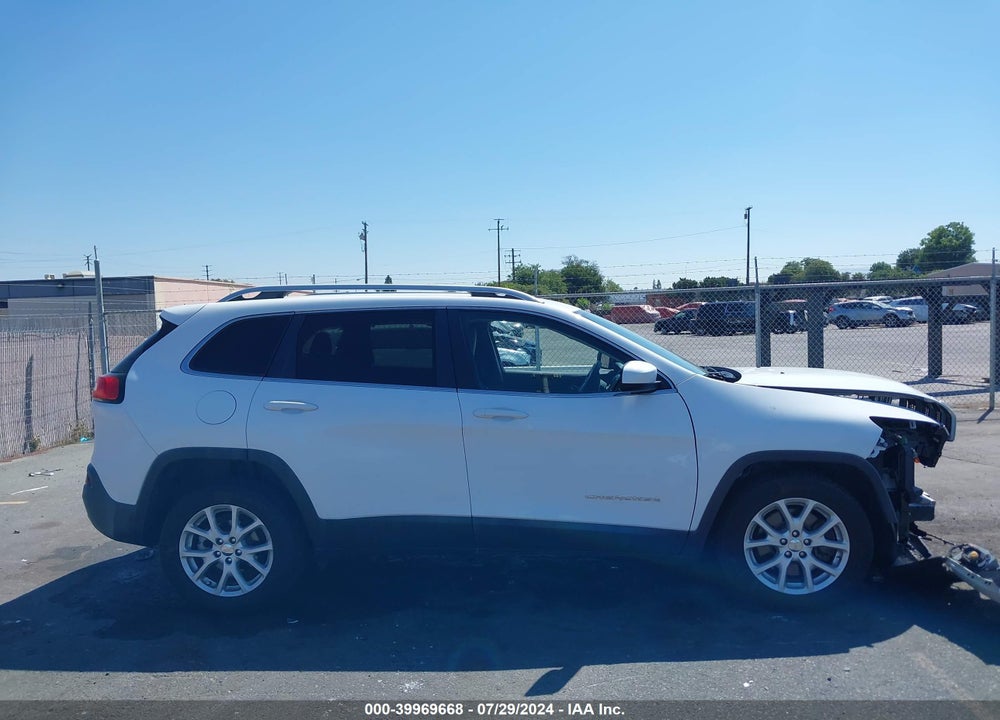 2018 JEEP CHEROKEE LATITUDE FWD VIN: 1C4PJLCB2JD537702