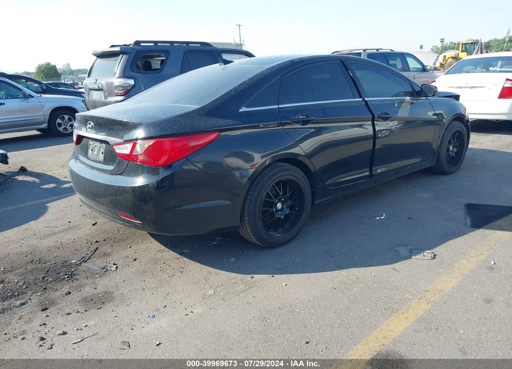 2013 HYUNDAI SONATA GLS VIN: 5NPEB4AC6DH731489