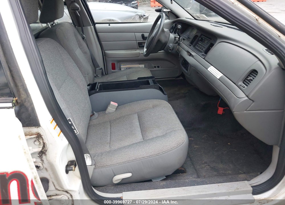 2003 FORD CROWN VICTORIA POLICE VIN: 2FAHP71W33X202790