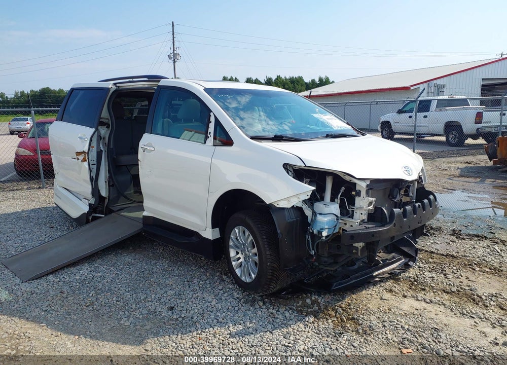 2016 TOYOTA SIENNA XLE 8 PASSENGER VIN: 5TDYK3DC7GS697094