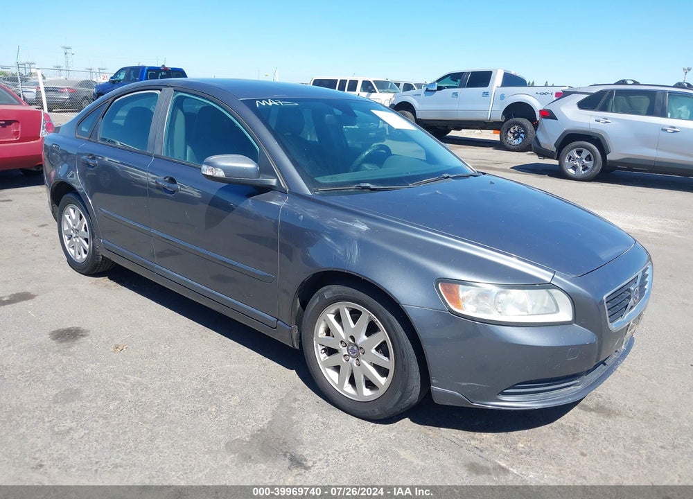 2008 VOLVO S40 2.4I VIN: YV1MS390582403305