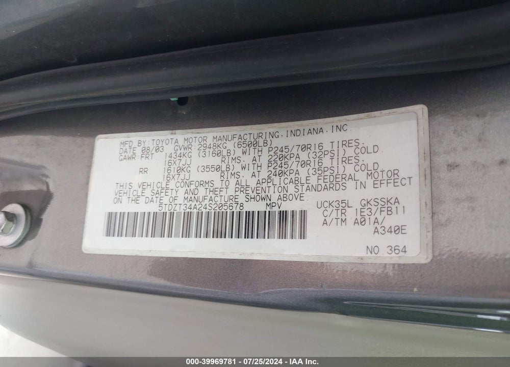 2004 TOYOTA SEQUOIA SR5 V8 VIN: 5TDZT34A24S205678