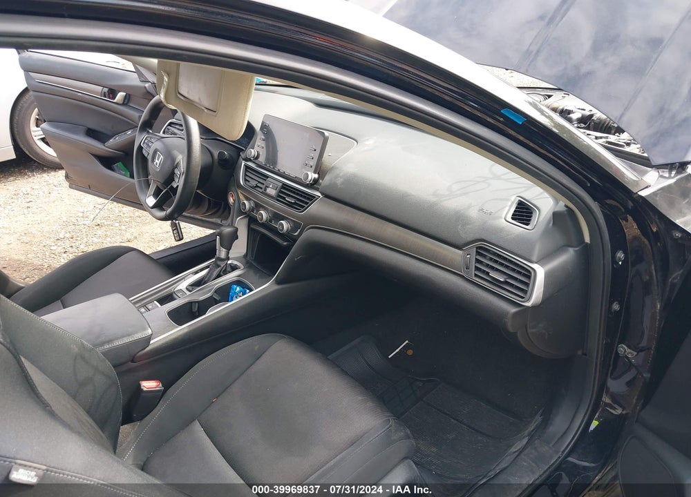 2018 HONDA ACCORD LX VIN: 1HGCV1F10JA129535