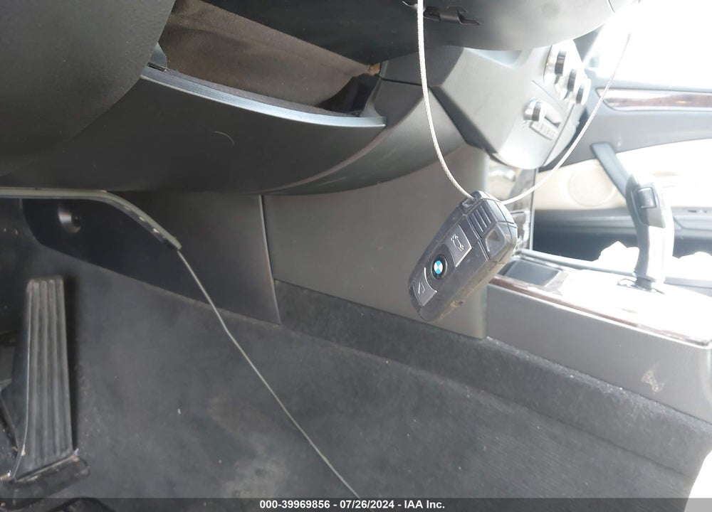 2010 BMW 528I VIN: WBANU5C57AC127677