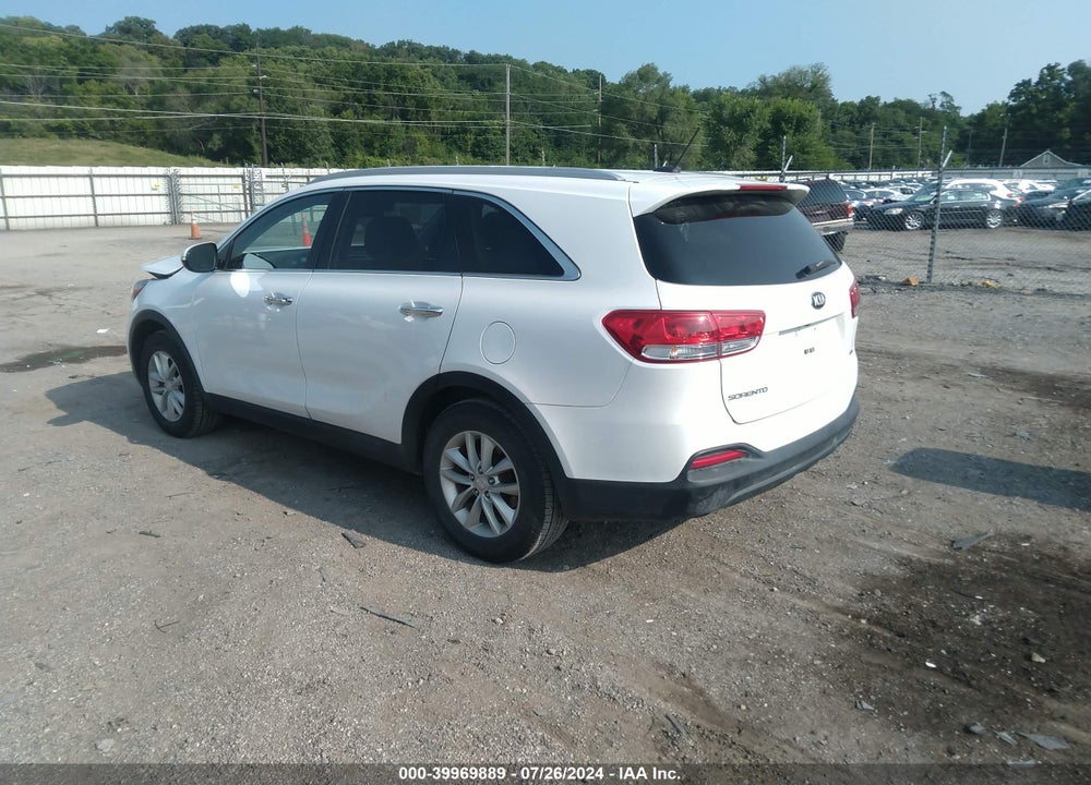 2016 KIA SORENTO 2.4L LX VIN: 5XYPG4A36GG182575