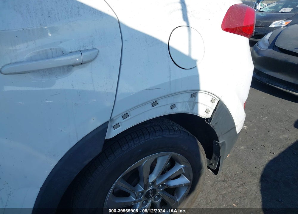 2018 HYUNDAI TUCSON VIN: KM8J33A42JU627660