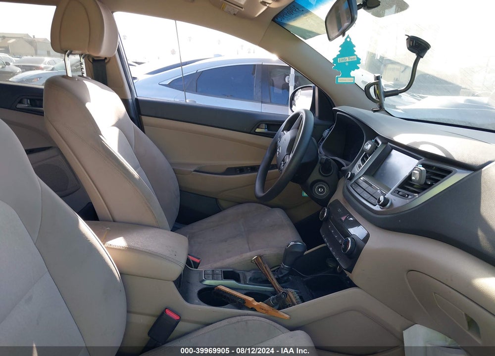 2018 HYUNDAI TUCSON VIN: KM8J33A42JU627660