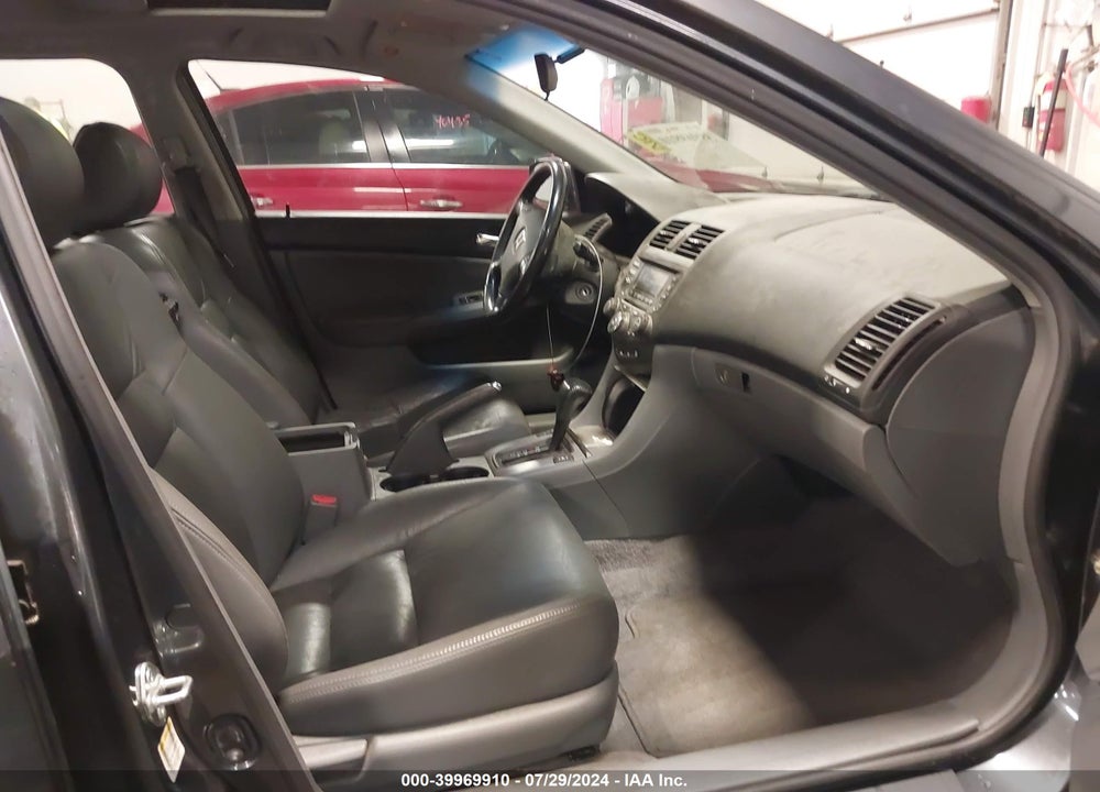 2003 HONDA ACCORD 2.4 EX VIN: JHMCM56673C042693