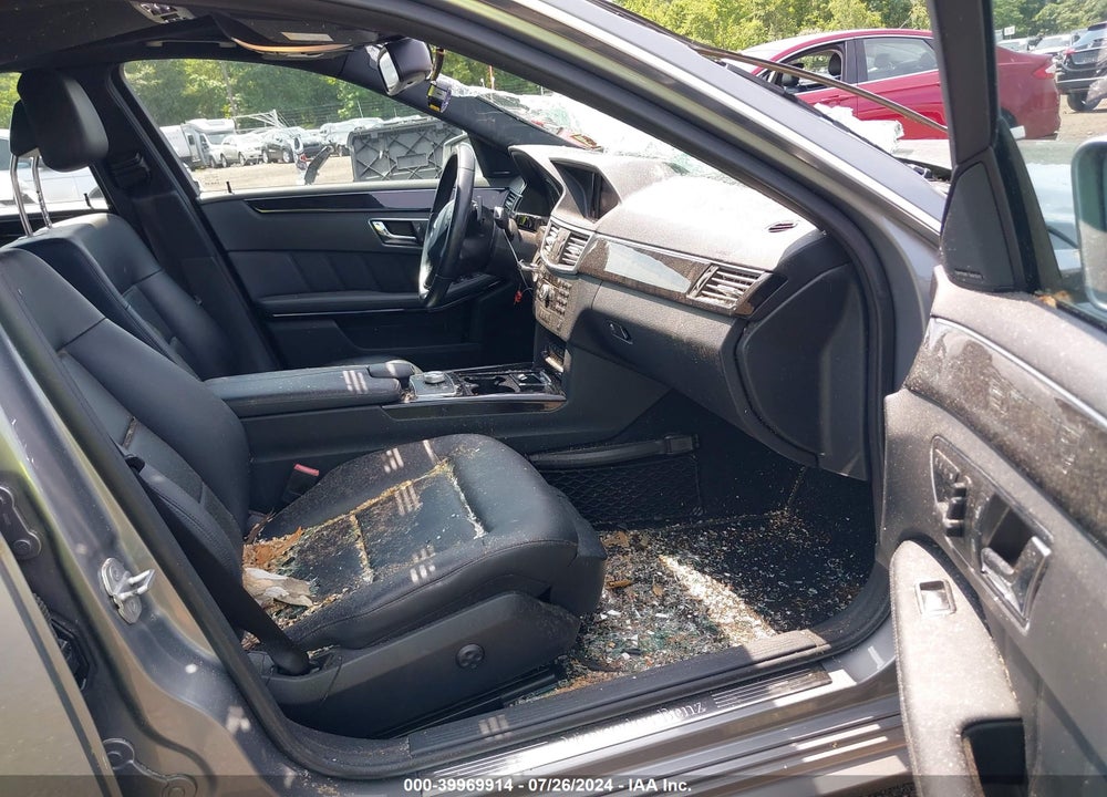 2010 MERCEDES-BENZ E 350 4MATIC VIN: WDDHF8HB7AA146743