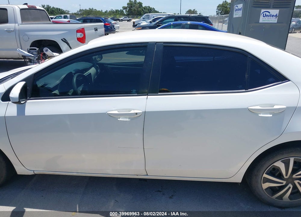 2017 TOYOTA COROLLA LE VIN: 5YFBURHE5HP690105
