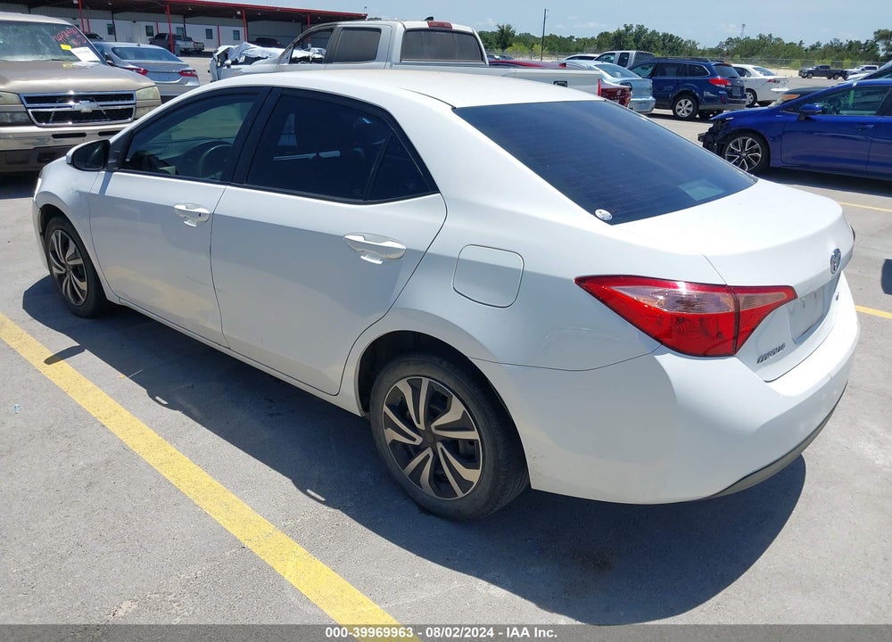 2017 TOYOTA COROLLA LE VIN: 5YFBURHE5HP690105