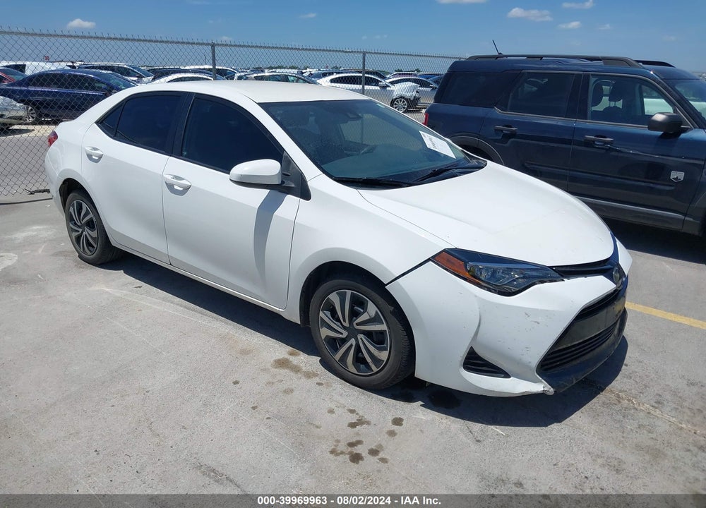 2017 TOYOTA COROLLA LE VIN: 5YFBURHE5HP690105