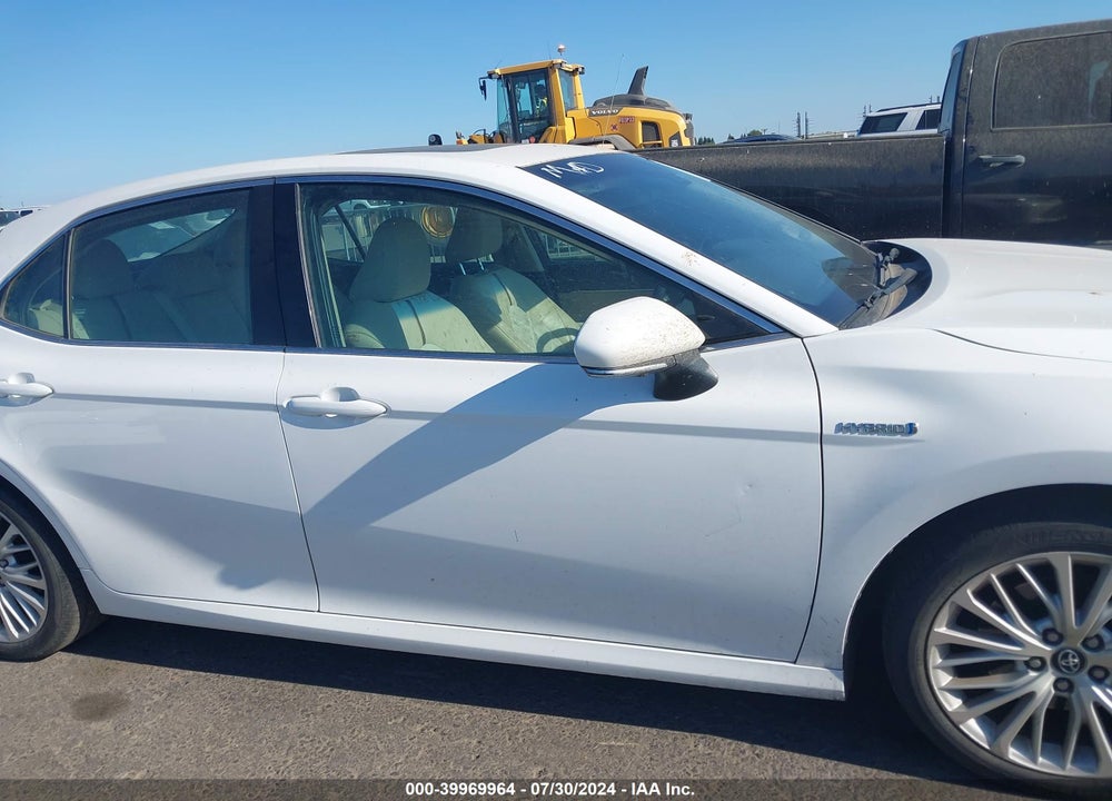 2018 TOYOTA CAMRY HYBRID LE/SE/XLE VIN: 4T1B21HK0JU501796